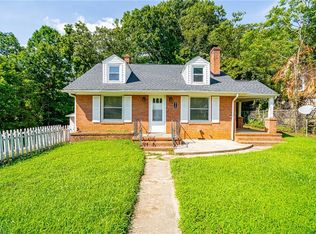 820 Moore St, Reidsville, NC 27320