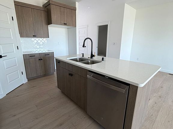 3rd image of 6398 NE Melby Way #4