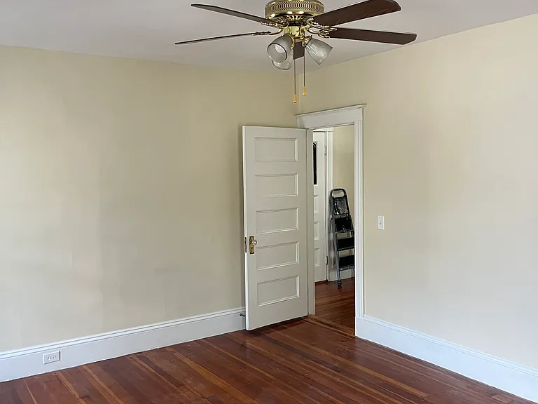 204 Pearl St #4 — Photo 13