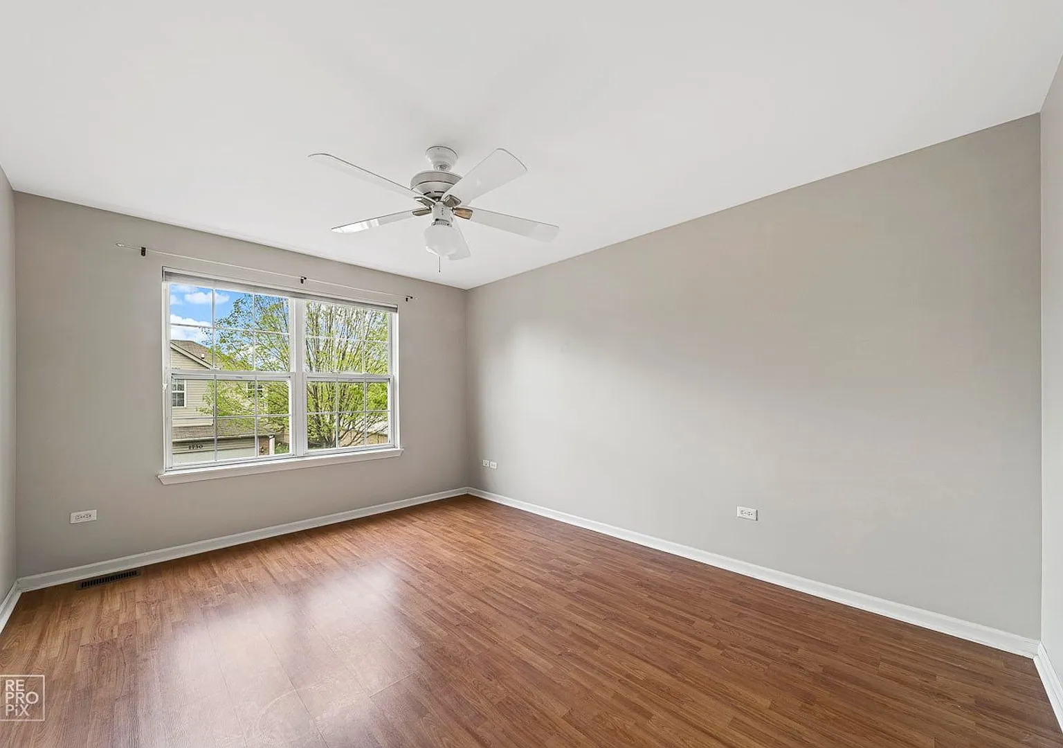End Unit Three Bedroom Two and a Half Bath in North Naperville — Photo 3
