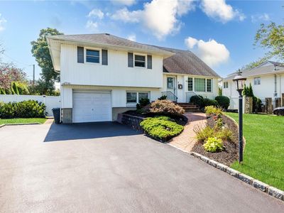 10 Elder Drive, Commack, NY, 11725