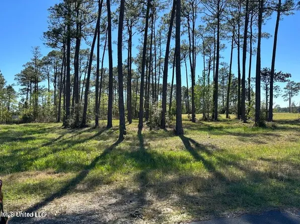 Hummingbird Ln Lot 2, Biloxi, MS 39532