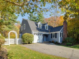 39 Mayo Rd, Wellesley, MA 02482