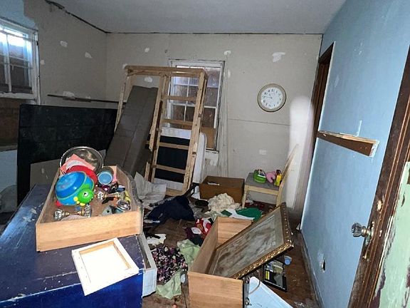 3rd image of 3017 Prast Blvd