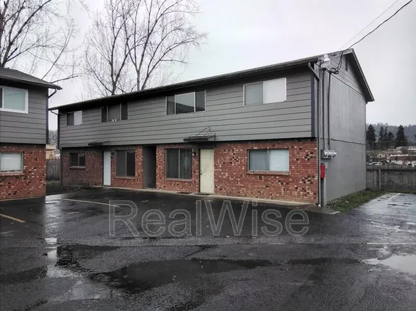 303 NW Tumlin Ave, Winston, OR 97496