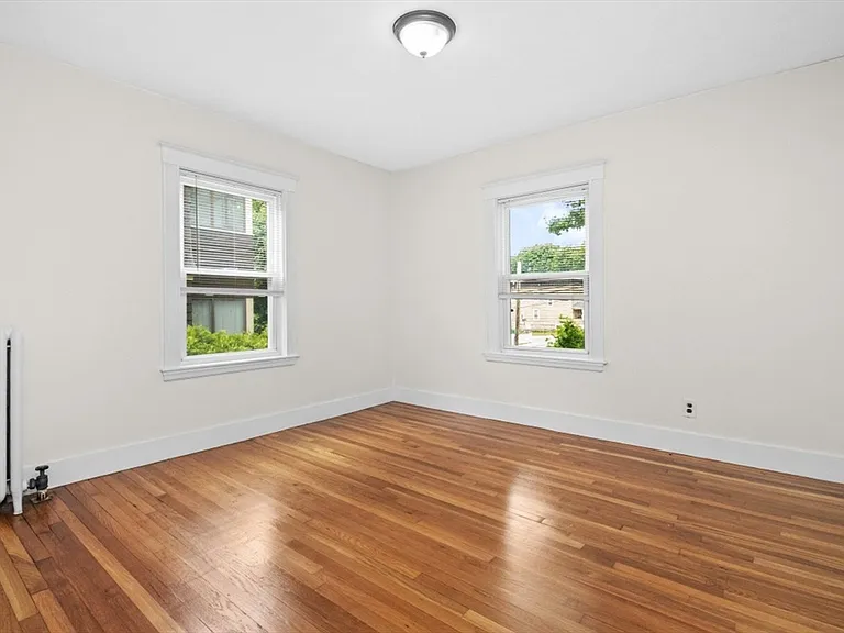 44 Hillsdale St #1 — Photo 13