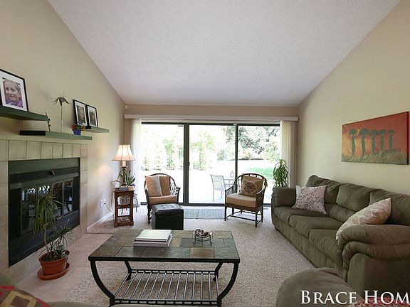 2nd image of 2827 Mulford Dr SE