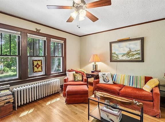 4th image of 1020 Lowell St #Top