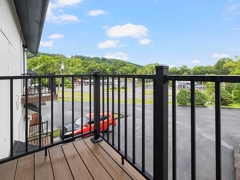 3814 Memorial Blvd #17 — Photo 9