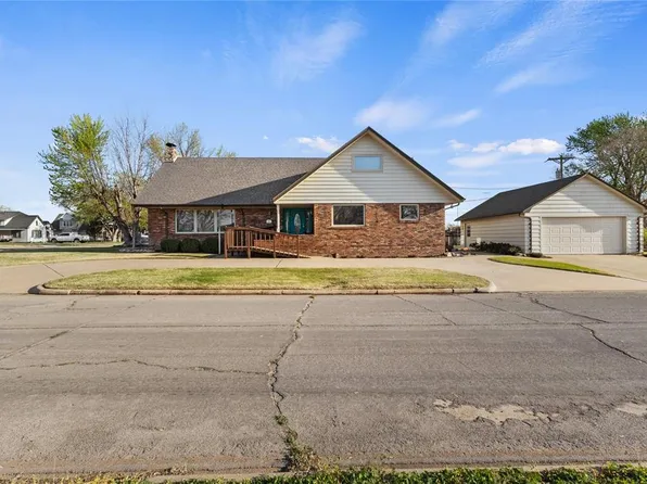 501 E Walnut St, Fairview, OK 73737