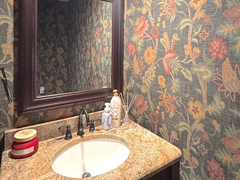2542 Lindenwood Dr #2542 — Photo 9