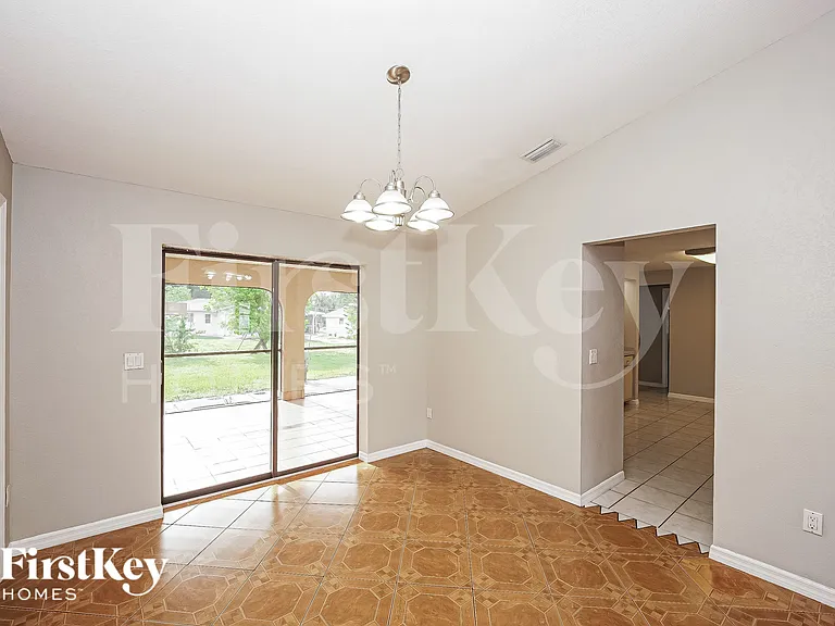 522 Beal St NW — Photo 6