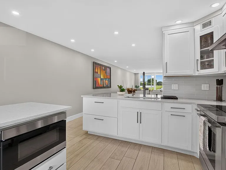 3205 Portofino Point #C2 — Photo 10