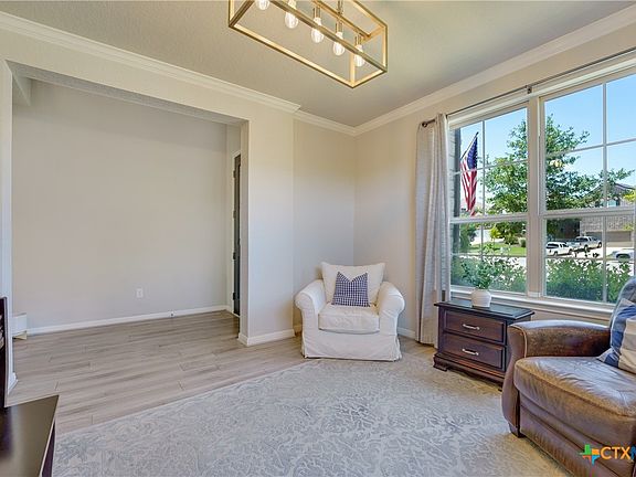 5th image of 2246 Tiptop Ln