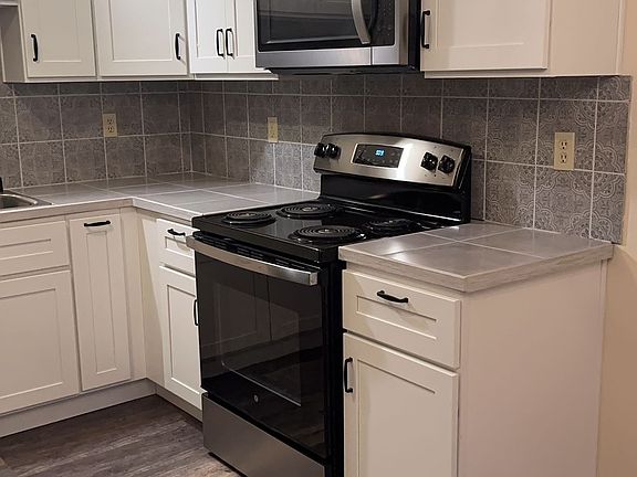 2nd image of 1690 NE Pleasant St #206