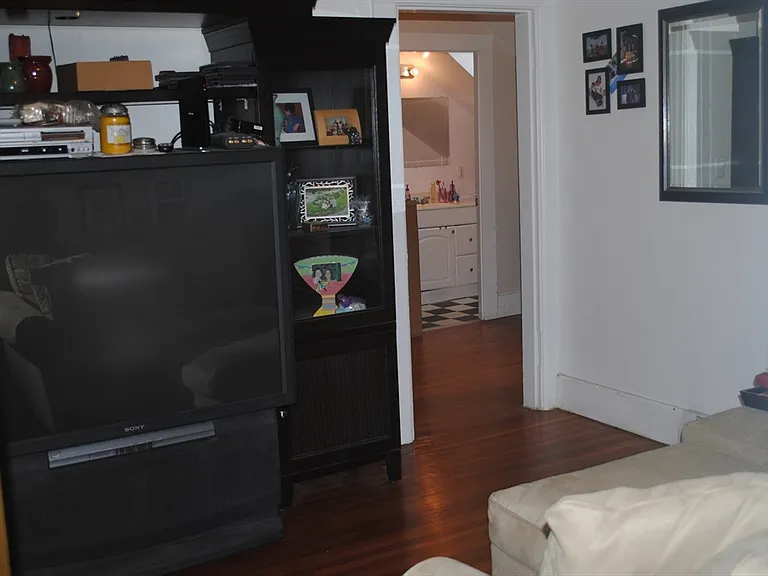 29 Walnut St #2 — Photo 10