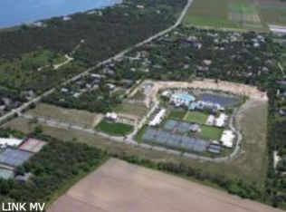 2 Field Club Ln, Edgartown, MA 02539