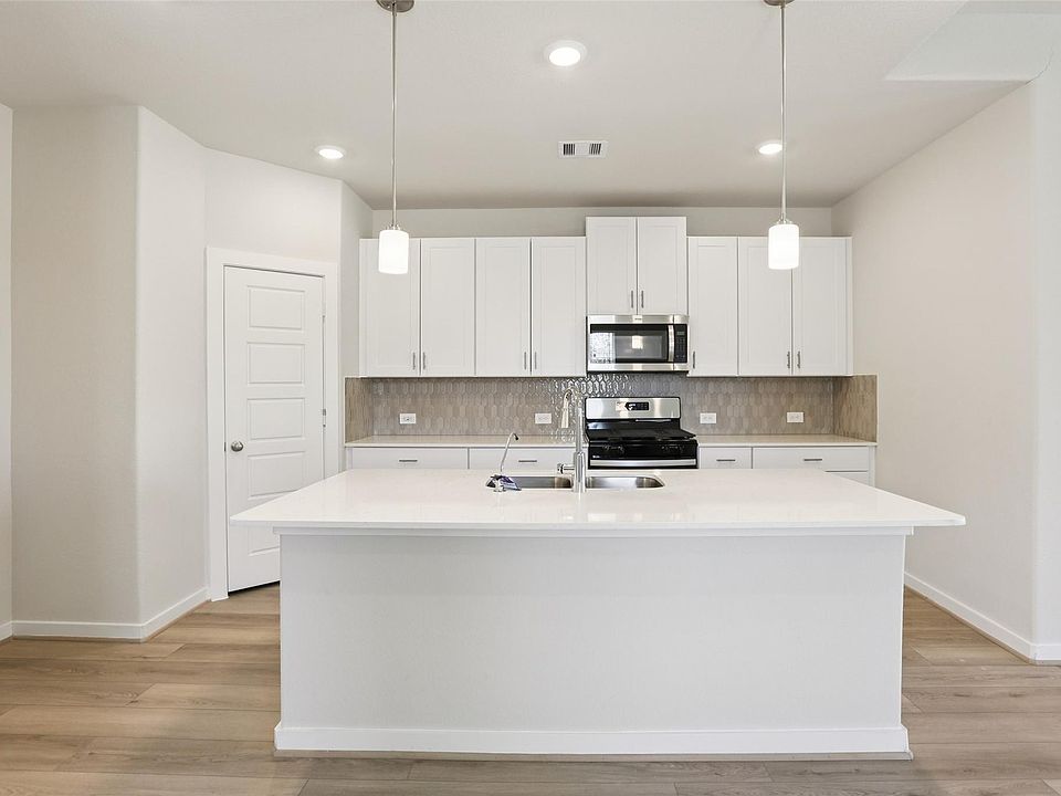 1st image of 5213 Redbud Valley Dr