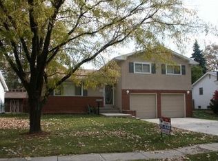 5454 Redwood Rd, Columbus, OH 43229