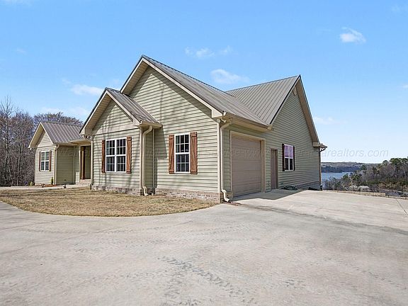 3rd image of 600 County Road 156