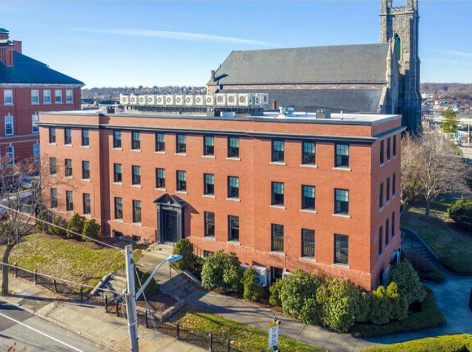 1st image of 530 Broadway Unit 201