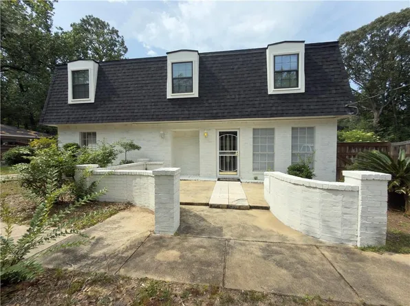 5912 Theles Dr, Mobile, AL 36693