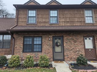 17 Quail Run, Jamesburg, NJ 08831