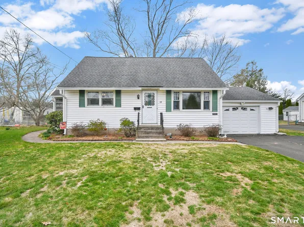 17 Kingsland Avenue, Wallingford, CT 06492