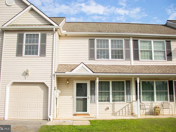 39 Riverview Dr, Wrightsville, PA 17368