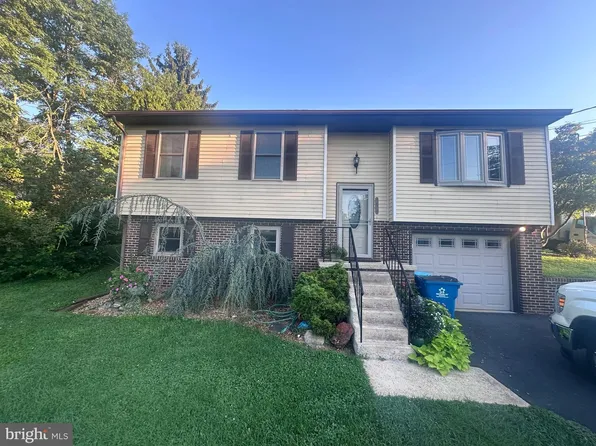 1751 Stone Mill Dr, Elizabethtown, PA 17022