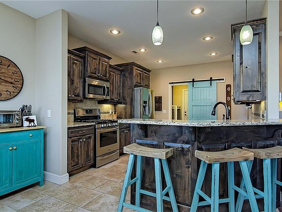 2nd image of 1054 Tarah Knolls Cir