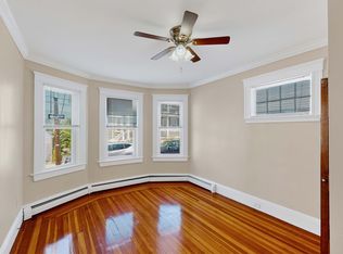 5 Ropes St #1, Salem, MA 01970