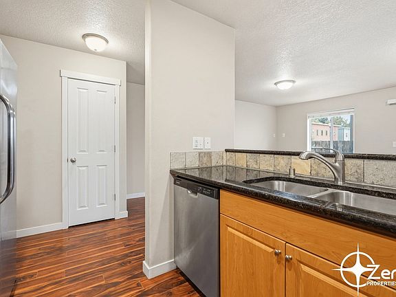 5th image of 5616 NE 74th Ct