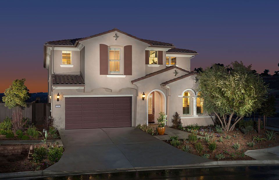 1st image of 445 Cota Ln