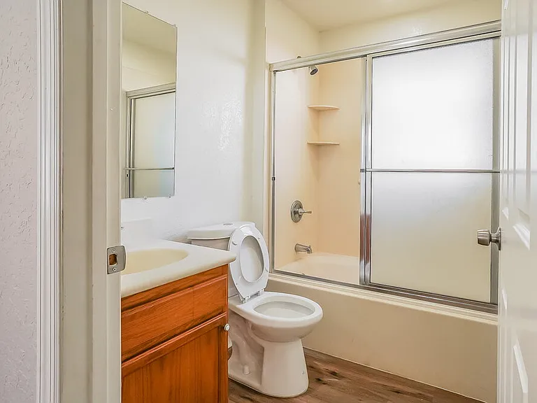 35221 W Griffin Dr — Photo 14