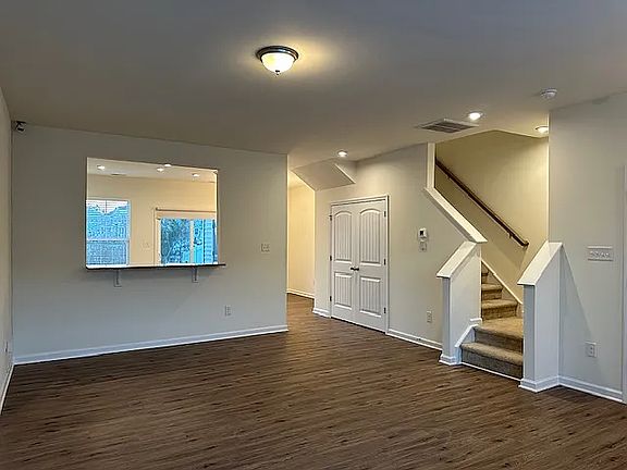 5th image of 937 Scott Commons Ln #937
