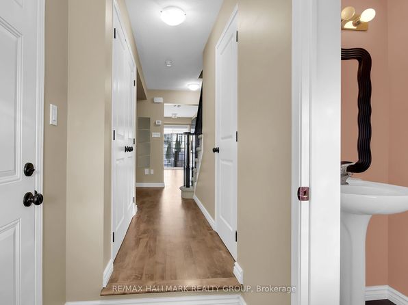 2649 Half Moon Bay, Ottawa, ON K2J 0Z6