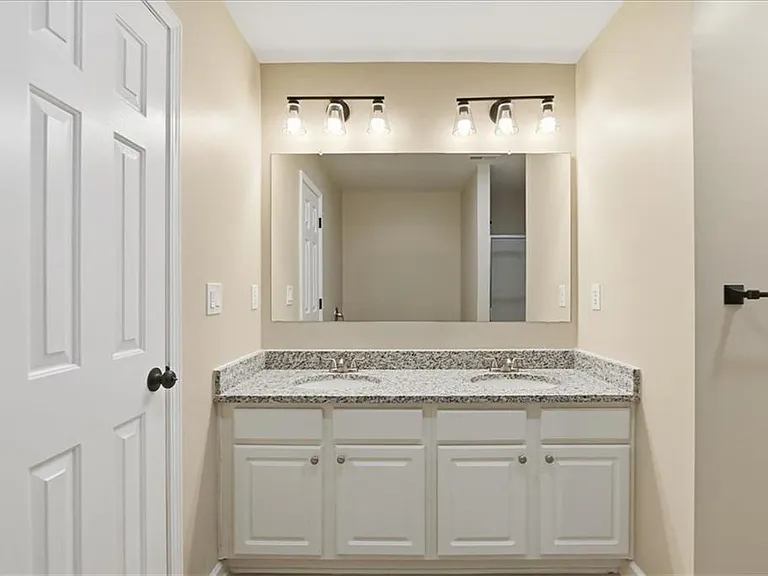 5630 Lawley Dr — Photo 45