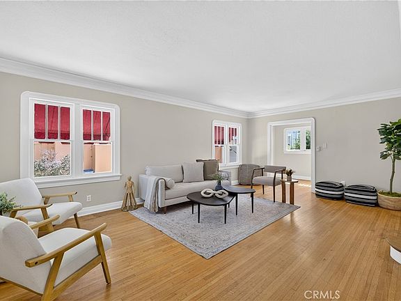 4th image of 323 Park Ave