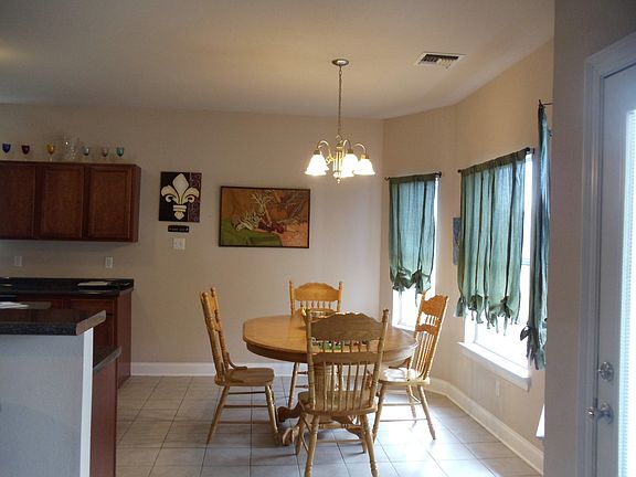 4th image of 102 Arline Ct