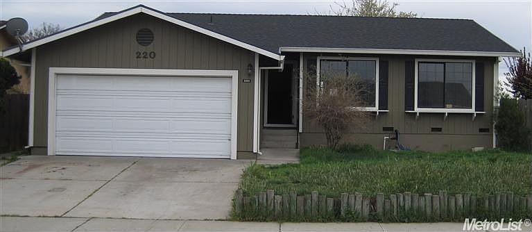 1st image of 220 Charmaine Ct