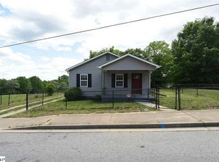 500 Lorla St, Greer, SC 29651