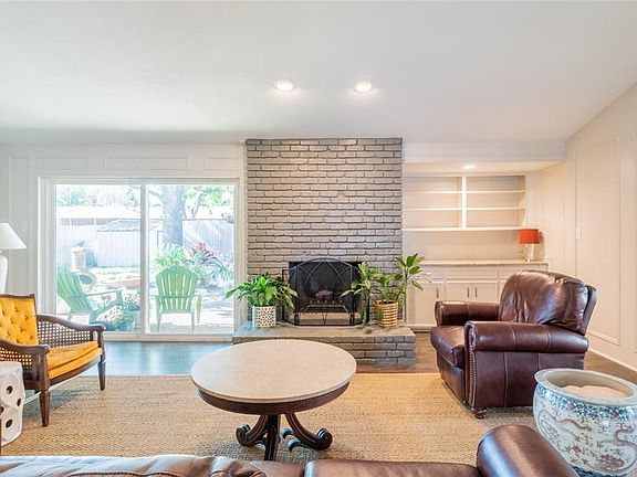 3rd image of 718 Brookfield Dr