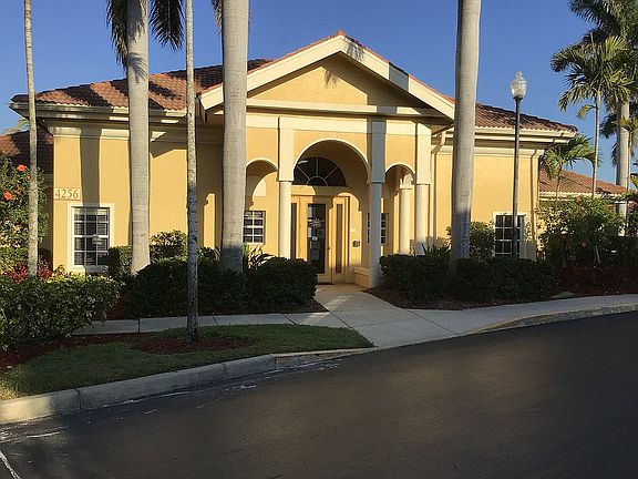 3rd image of 4141 Bellasol Cir APT 422