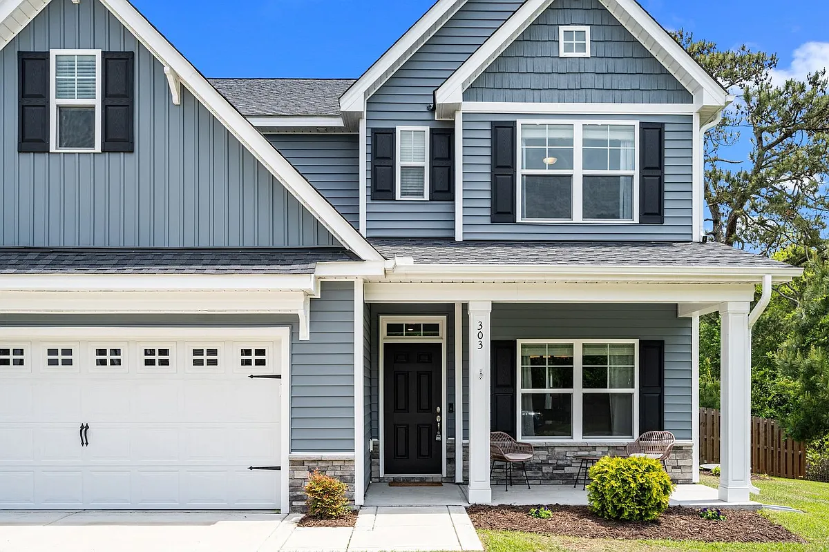 Building Photo - 303 Red Cedar Dr