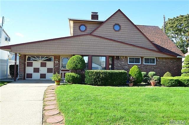 1st image of 17 Starlight Ln