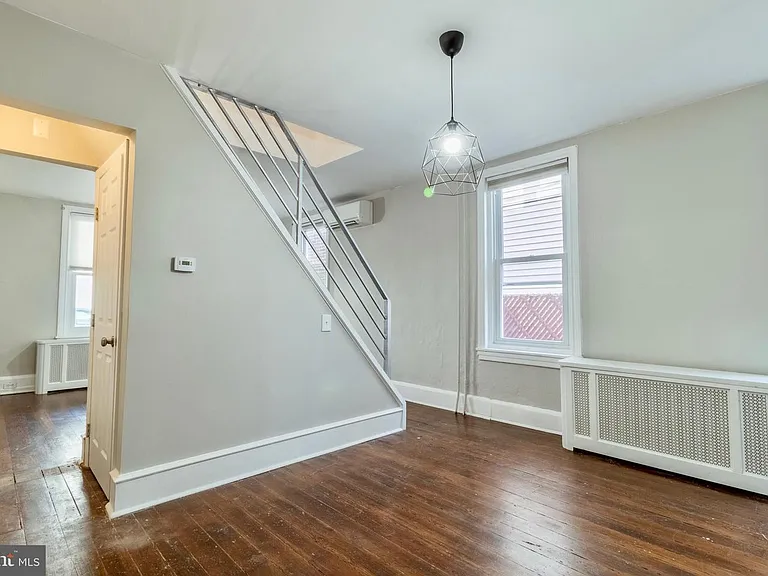 E Norris St — Photo 6