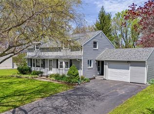 94 Thorncliff Rd, Spencerport, NY 14559