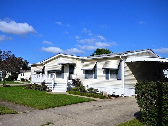 2nd image of 6 Harmony Cir #6
