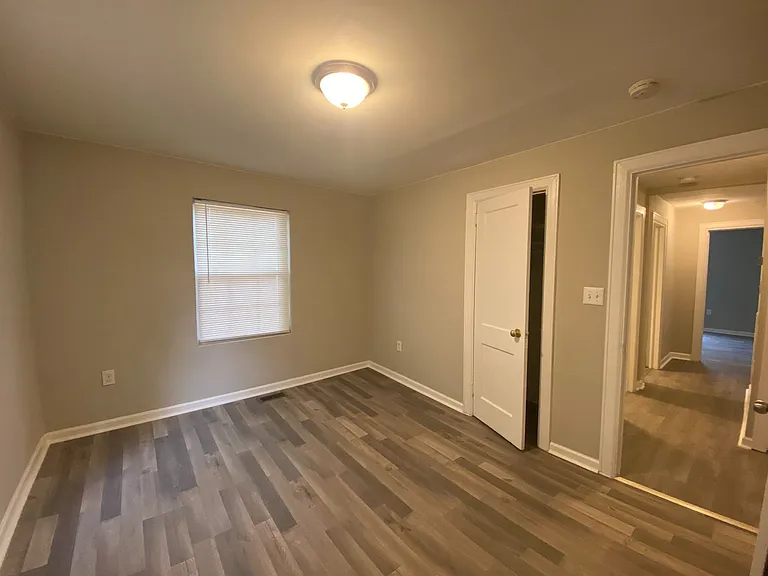 4111 Glory St — Photo 28
